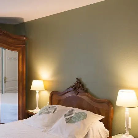 La Jouvenelle Couette-café 3*